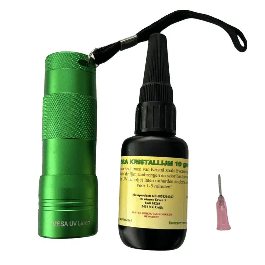 Kristal lijmen is eenvoudig met deze lijmset lampje, lijm,doseernaald